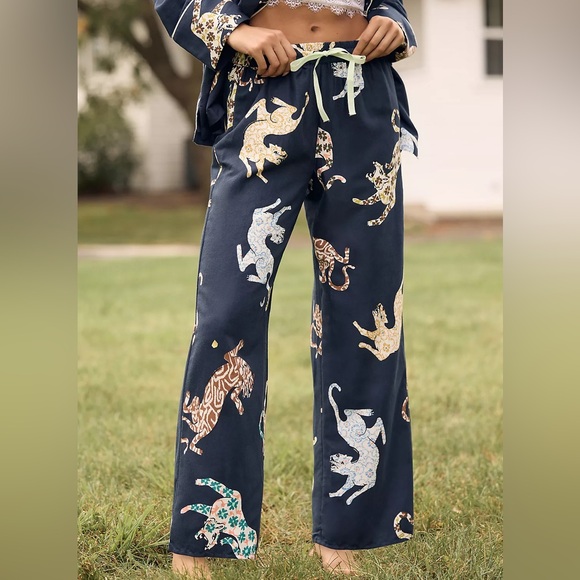 Anthropologie Leopard Print Flannel Pajama Set, W’s size Small/Medium - Picture 4 of 15